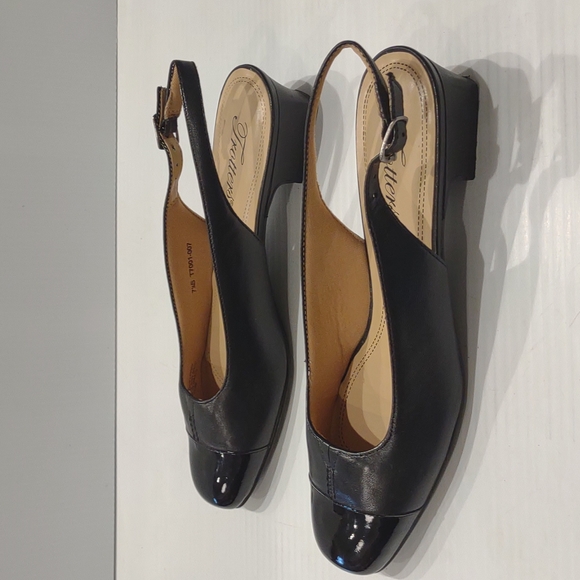 Trotters Women's DEA Slingback Pump - Black Dress Shoes (Size 10 N) - View #6